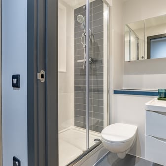 Premium En Suite - Image 2